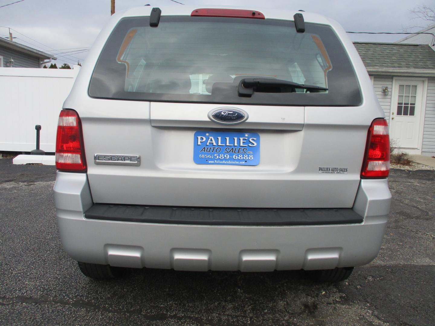 2008 SILVER Ford Escape (1FMCU02Z68K) , AUTOMATIC transmission, located at 540a Delsea Drive, Sewell, NJ, 08080, (856) 589-6888, 39.752560, -75.111206 - Photo#5